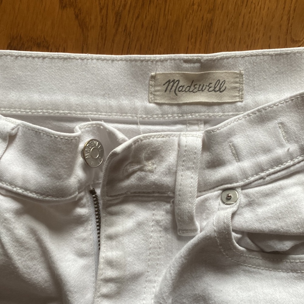 Madewell High Rise 9” ☀️